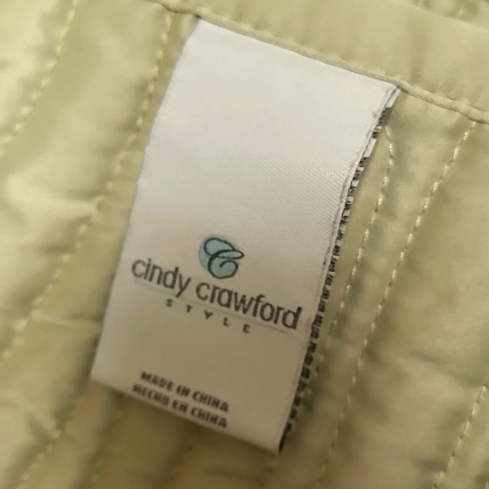Cindy Crawford Style Elise Light Sage Green Satin Woodgrain Coverlet / Q…